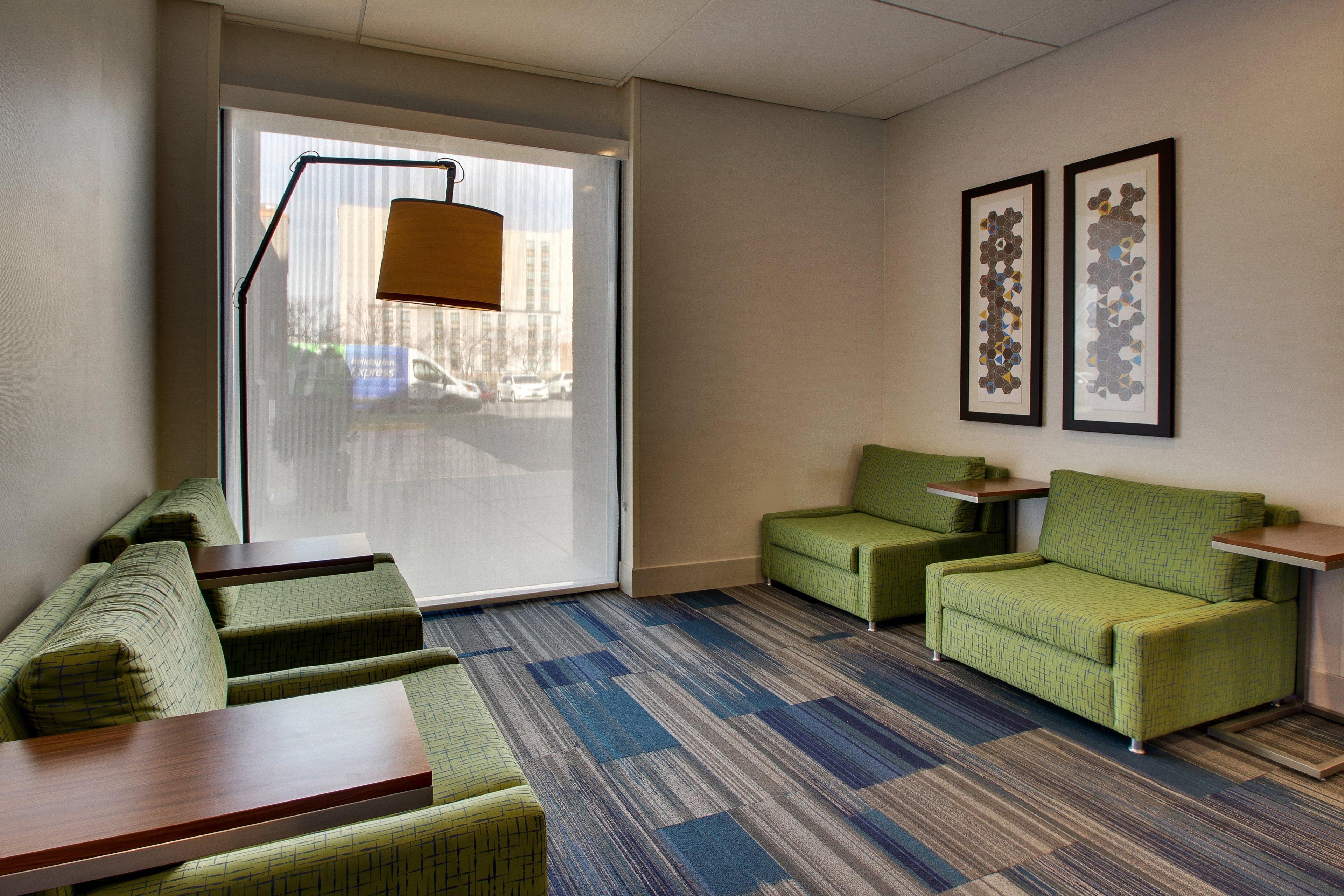 Embassy Suites Baltimore - North/Хънт Вали Екстериор снимка