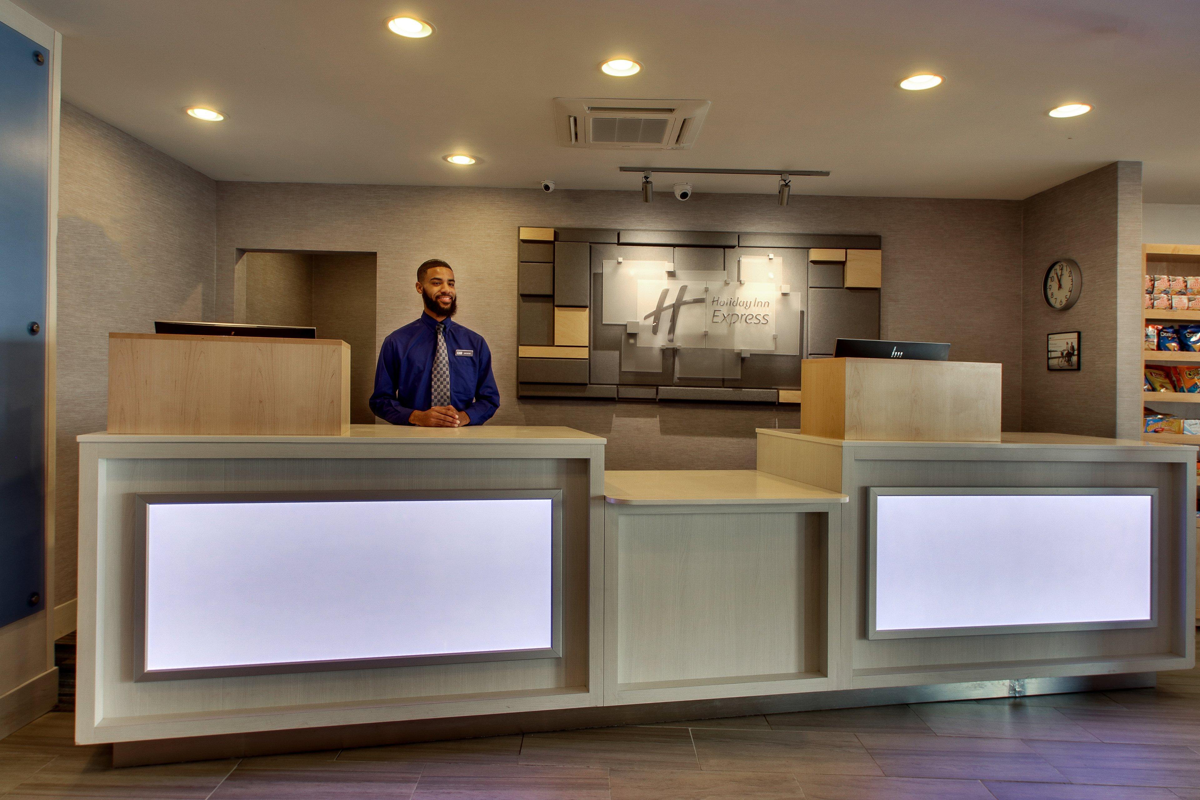 Embassy Suites Baltimore - North/Хънт Вали Екстериор снимка
