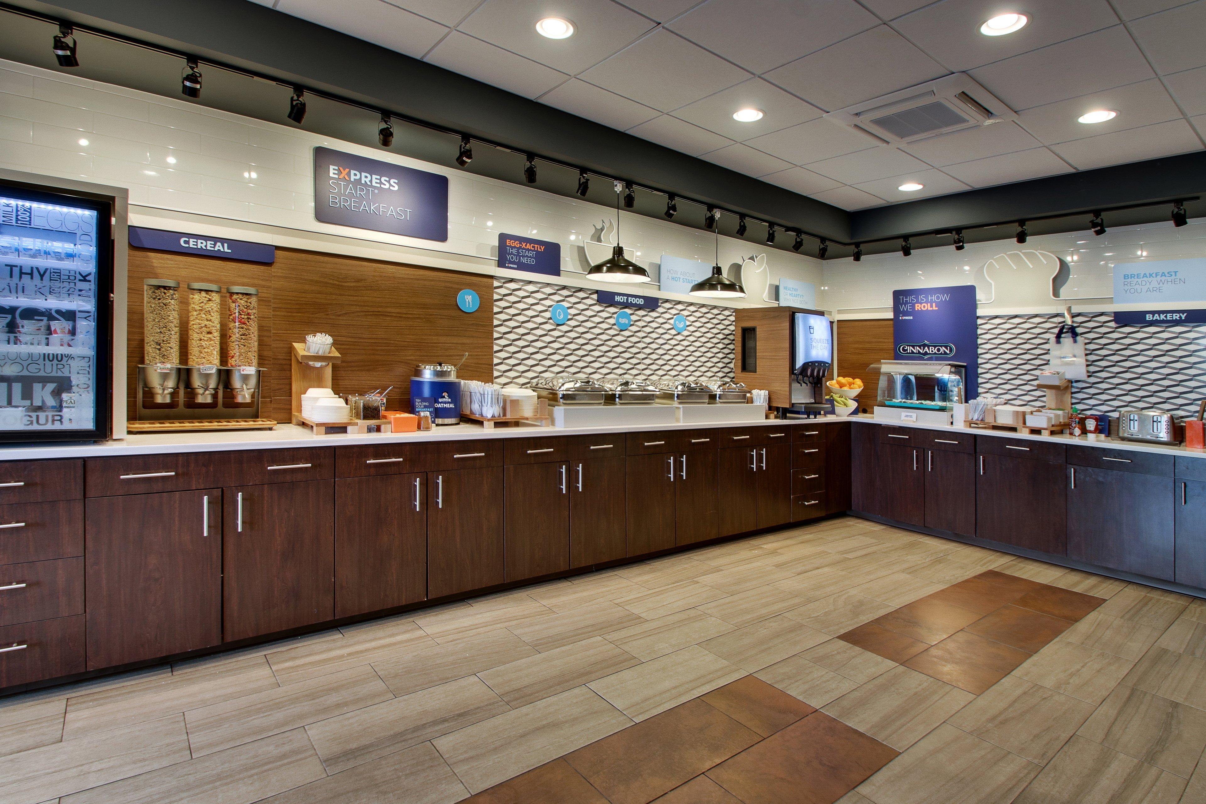 Embassy Suites Baltimore - North/Хънт Вали Екстериор снимка